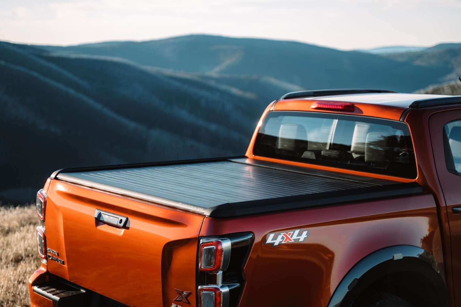 Isuzu D-MAX Gen 7 Double Cab EVOm Manual Roller Shutter For Sale